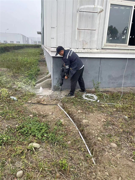 成都萬全電子做為專業(yè)的弱電工程公司,將持續(xù)提供專業(yè)的弱電監(jiān)控安裝技術(shù)服務(wù)。