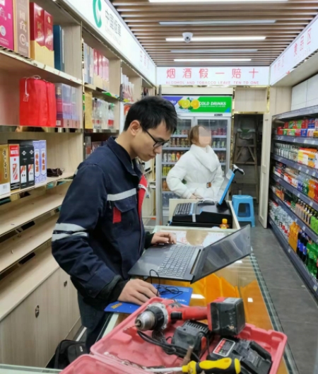 聯(lián)網(wǎng)防盜報(bào)警系統(tǒng)方案以高效、智能、便捷為特點(diǎn)，廣泛應(yīng)用于家庭、商鋪、工廠等各類場(chǎng)所，為您提供全方位的安全保障。